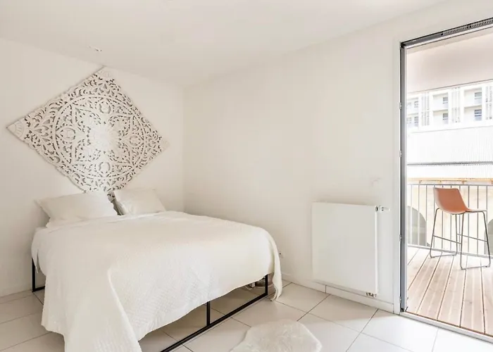 Apartment Amedee Saint Germain