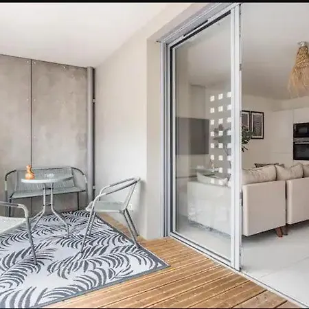Apartment Amedee Saint Germain *
